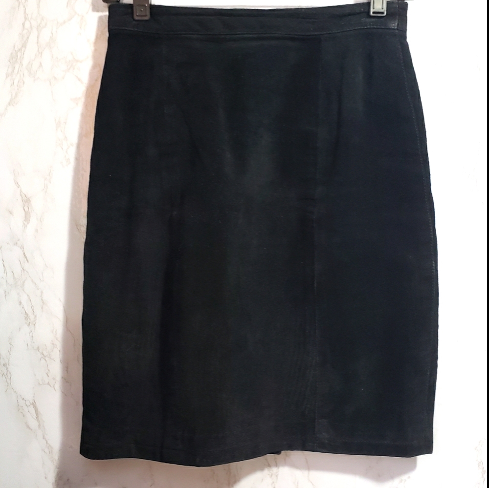 Vintage Global Identity 100% Suede Leather Skirt